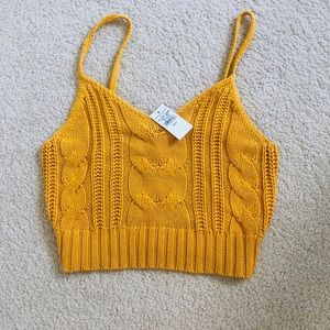 💛NWT- Yellow AE knit crop top💛